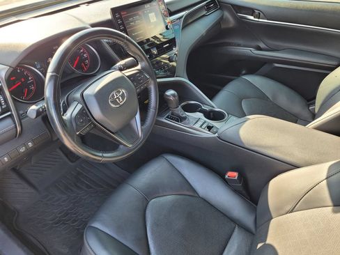 Used 2022 Toyota Camry XSE FWD image 8