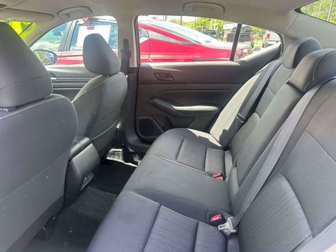 Used 2025 Nissan Altima 2.5 SV FWD image 9
