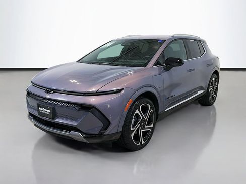 Used 2024 Chevrolet Equinox EV LT w/ LPO, Blackout Package FWD image 5
