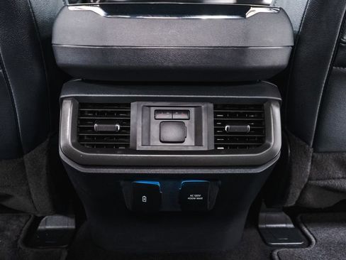 Used 2024 Ford F150 Lariat w/ Equipment Group 502A High AWD/4WD image 31