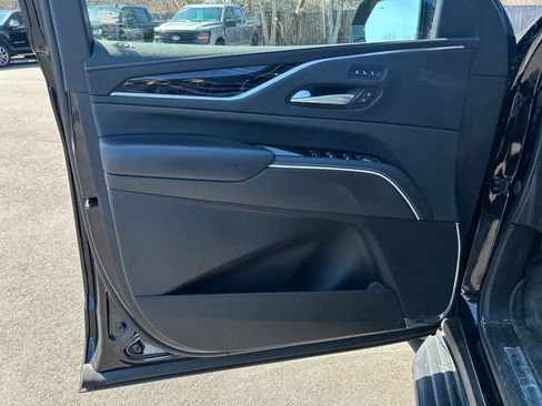 Used 2023 Cadillac Escalade Sport w/ LPO, ONYX Package image 14