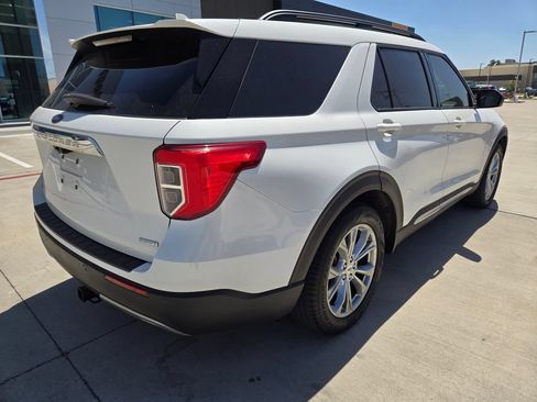 Used 2020 Ford Explorer XLT w/ Equipment Group 202A RWD image 3