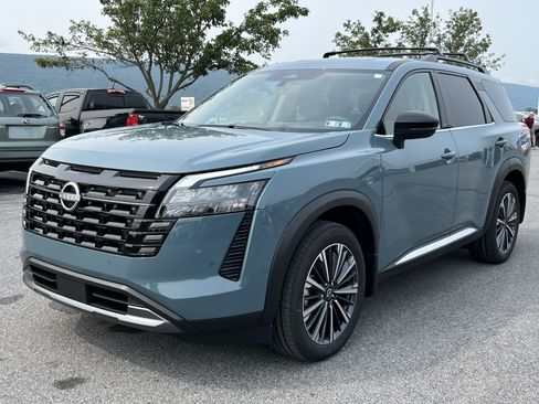 New 2026 Nissan Pathfinder Platinum AWD/4WD image 12