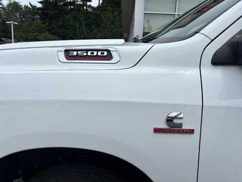 Used 2022 RAM 3500 Big Horn AWD/4WD image 14