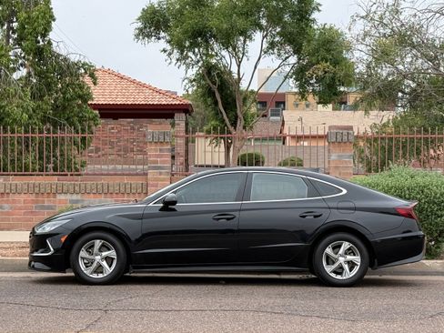 Used 2021 Hyundai Sonata SE FWD image 3