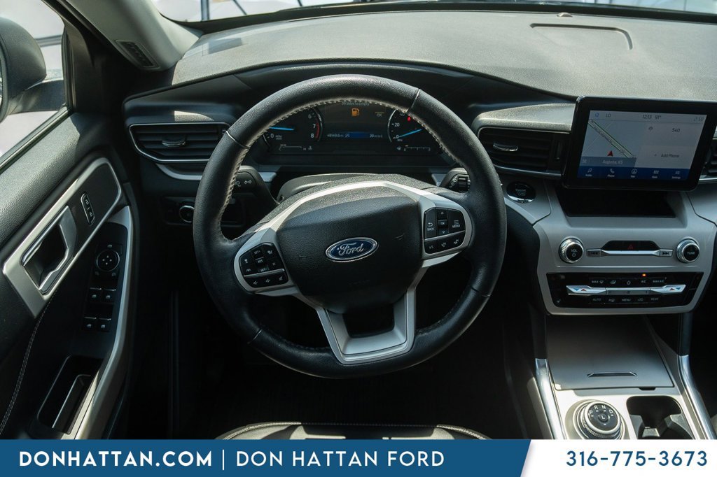 Used 2023 Ford Explorer XLT w/ Equipment Group 202A AWD/4WD image 5