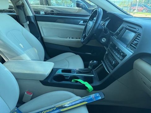 Used 2017 Hyundai Sonata Sport image 5