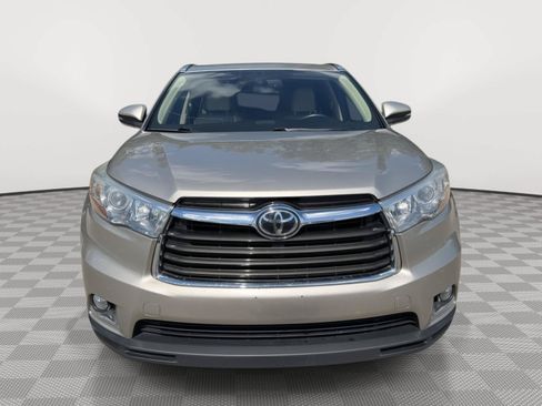Used 2016 Toyota Highlander Limited Platinum AWD/4WD image 2
