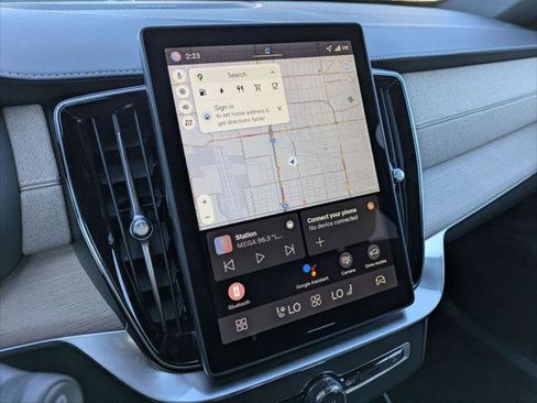 New 2026 Volvo XC90 T8 Plus w/ Protection Package Premier image 9