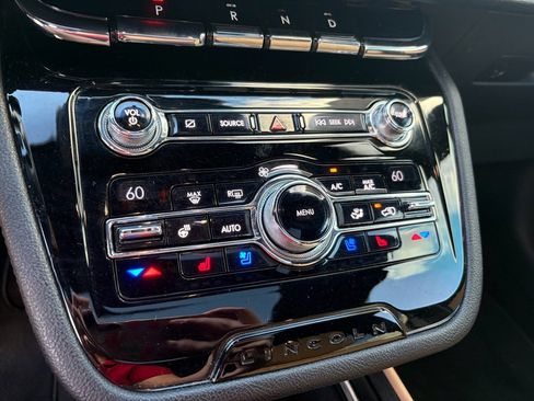 Used 2020 Lincoln Corsair Reserve w/ Elements Package image 23