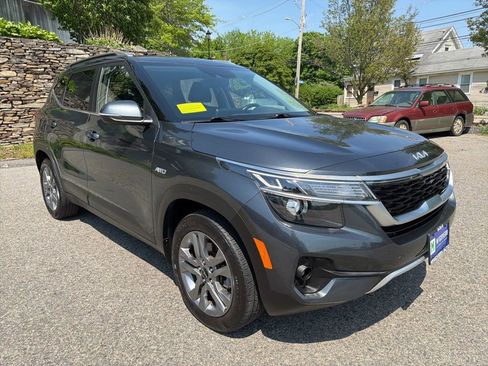 Used 2023 Kia Seltos S AWD/4WD image 7