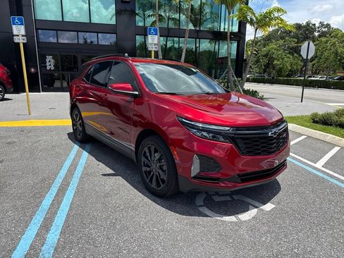 Used 2024 Chevrolet Equinox RS w/ RS Leather Package FWD image 2