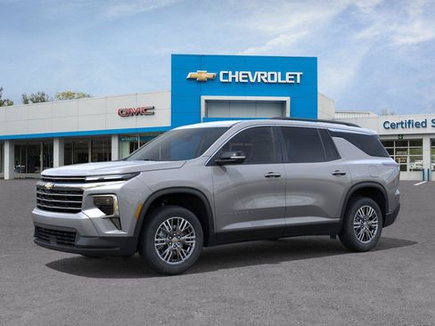 New 2026 Chevrolet Traverse LT FWD image 2