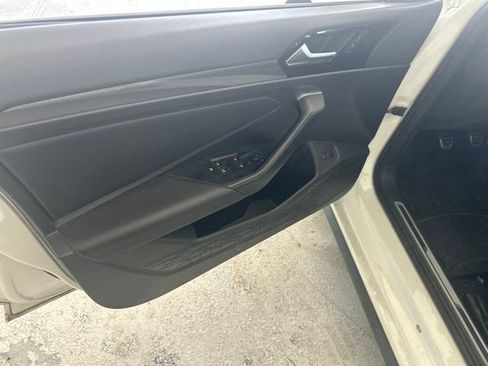 Used 2019 Volkswagen Jetta GLI FWD image 18