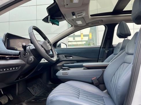 New 2024 Nissan Ariya AWD image 12