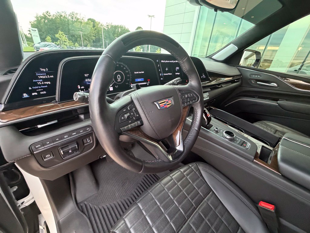 Used 2024 Cadillac Escalade ESV Sport Platinum w/ LPO, ONYX Package AWD/4WD image 12