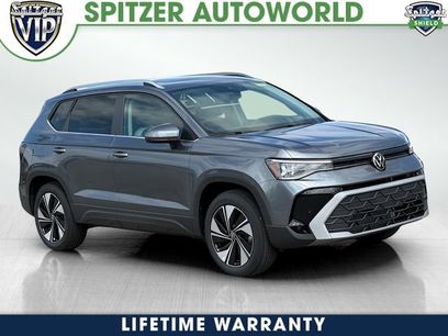 New 2025 Volkswagen Taos SE
