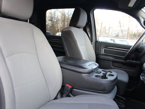 Used 2024 RAM 2500 Big Horn w/ Bed Utility Group image 16