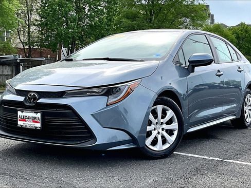 Used 2023 Toyota Corolla LE image 1