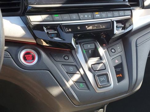 Used 2025 Honda Odyssey Sport-L image 19