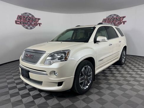 Used 2011 GMC Acadia Denali image 3