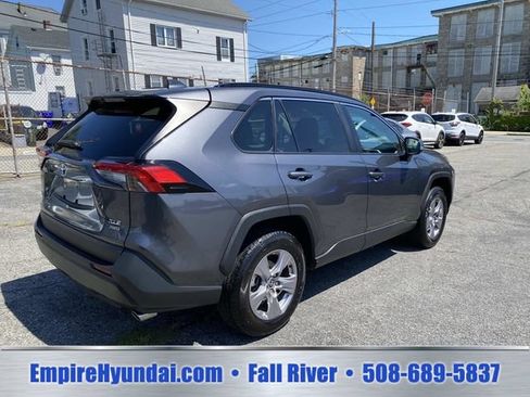 Used 2025 Toyota RAV4 XLE AWD/4WD image 3
