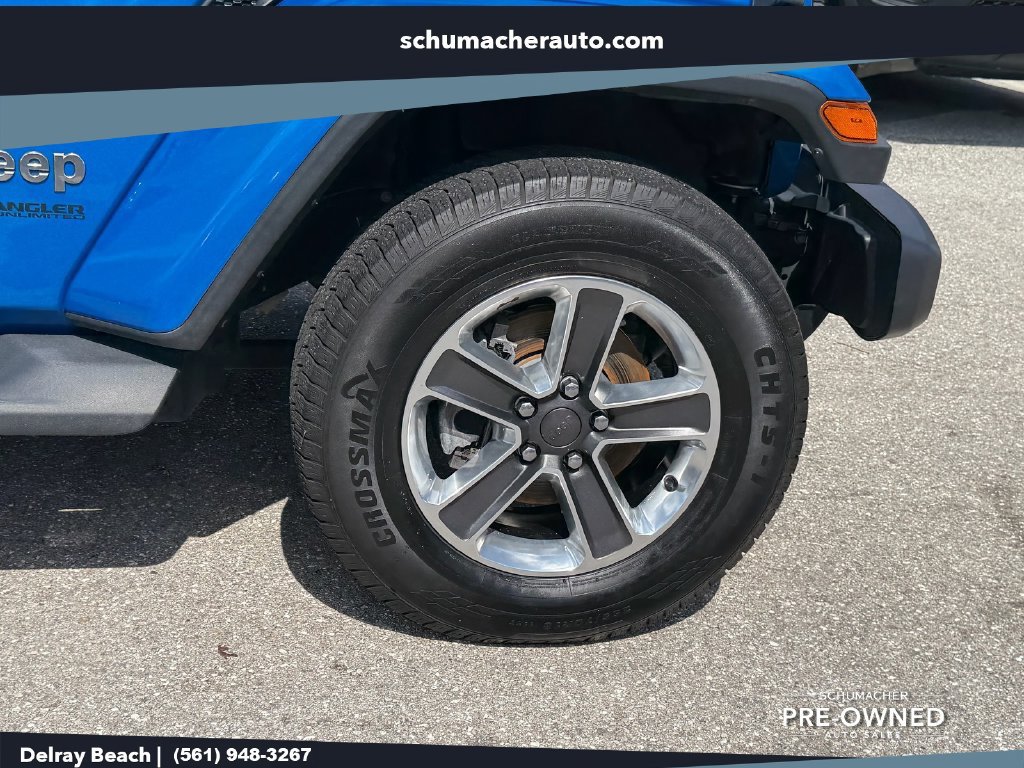 Used 2022 Jeep Wrangler Unlimited Sahara w/ LED Lighting Group AWD/4WD image 9