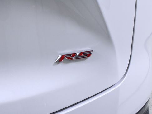 Used 2024 Chevrolet Blazer RS w/ Driver Confidence II Package image 9