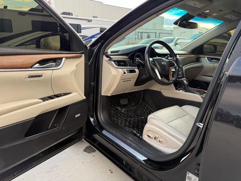 Used 2018 Cadillac XTS Luxury image 16