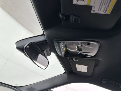 Used 2024 Chevrolet TrailBlazer RS image 37