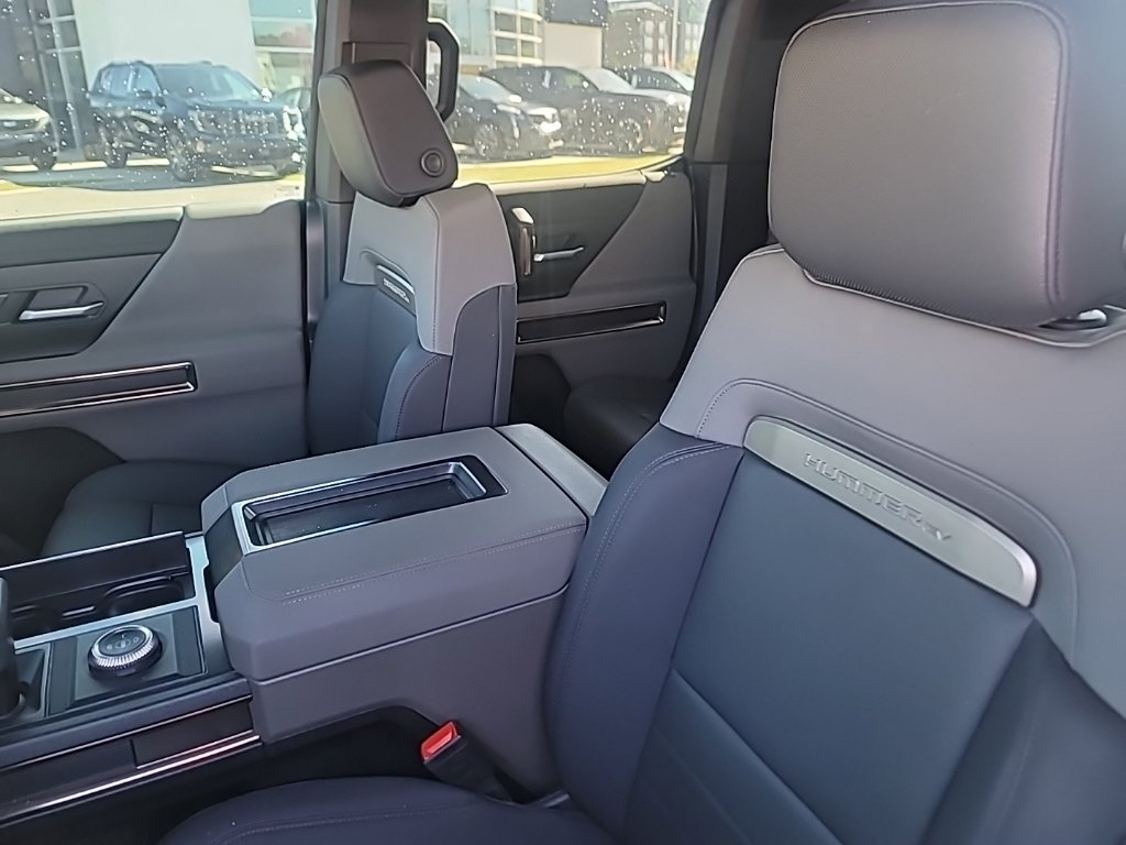 Used 2025 GMC Hummer EV 2X w/ LPO, Sport Package AWD/4WD image 14