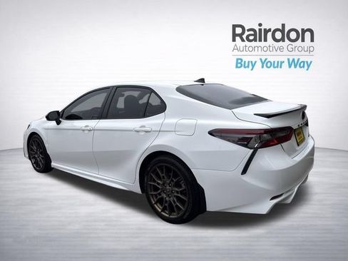 Used 2023 Toyota Camry SE FWD image 5