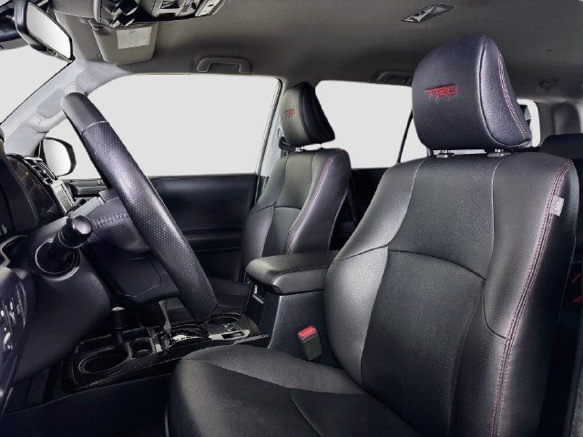 Used 2024 Toyota 4Runner TRD Off-Road Premium AWD/4WD image 22