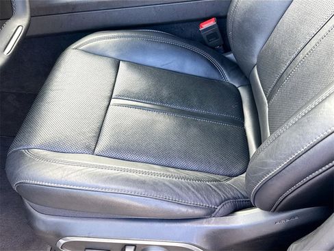 Used 2023 Jeep Wagoneer L Series II image 18