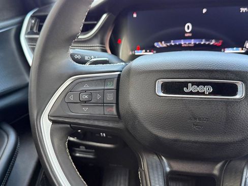 Used 2024 Jeep Grand Cherokee L Laredo image 29