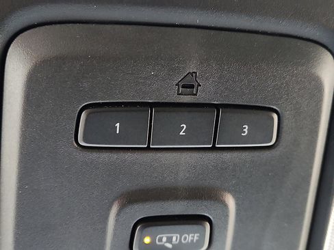 Used 2023 GMC Yukon AT4 w/ AT4 Premium Plus Package image 10