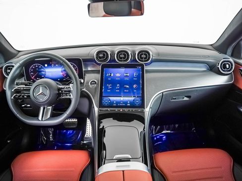 Certified 2024 Mercedes-Benz GLC 300 4MATIC image 9