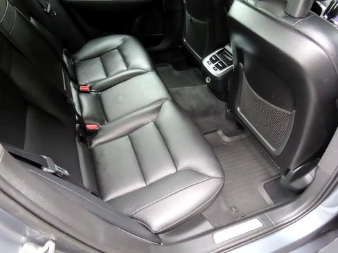 Used 2017 Volvo S90 T6 Momentum w/ Vision Package image 13