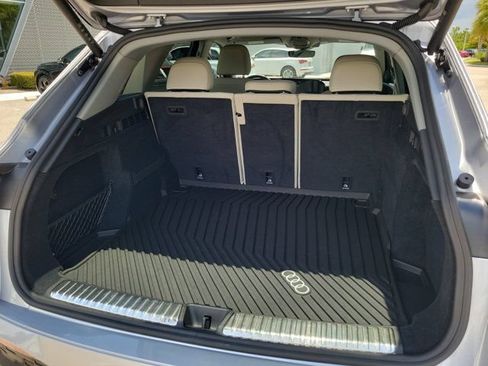 Certified 2025 Audi Q5 Premium w/ Convenience Package AWD/4WD image 8