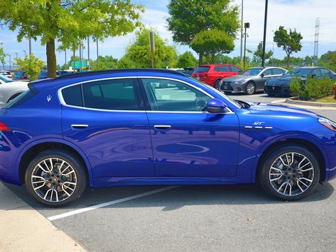 New 2024 Maserati Grecale GT image 4