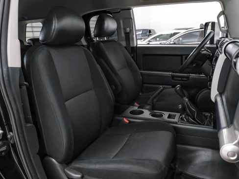 Used 2007 Toyota FJ Cruiser 4WD image 30