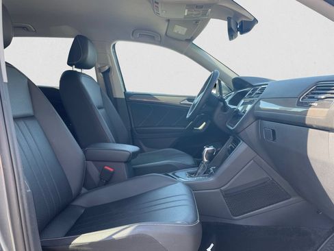 Certified 2023 Volkswagen Tiguan SE FWD image 15