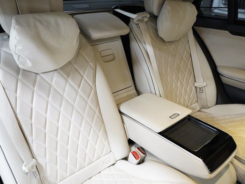 Used 2023 Mercedes-Benz S 580 4MATIC Sedan image 13