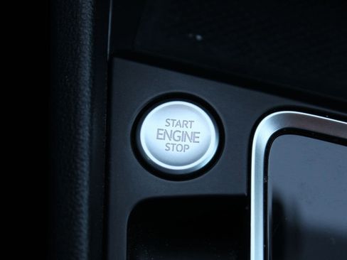 Used 2019 Volkswagen Jetta SE image 23