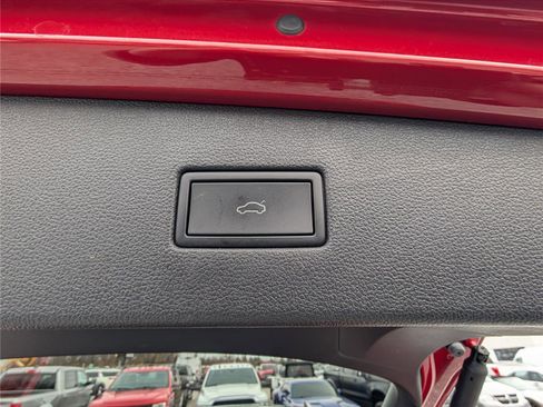 Used 2024 Volkswagen Tiguan SE R-Line image 14