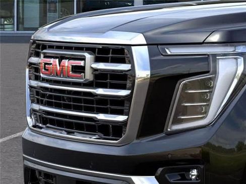 Used 2026 GMC Yukon XL Elevation w/ Elevation Premium Package AWD/4WD image 13