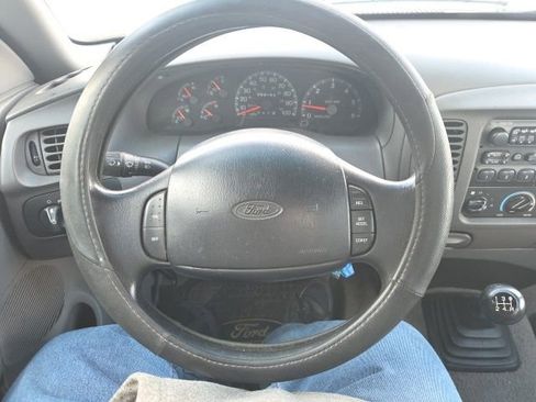Used 1998 Ford F150 XLT image 21