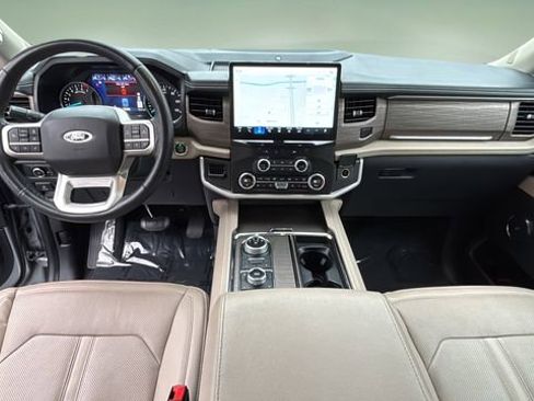 Used 2024 Ford Expedition Max Limited image 16