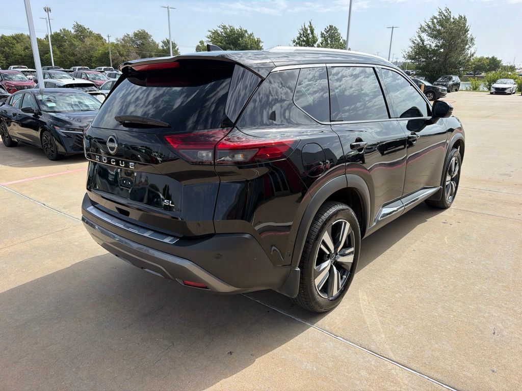 Used 2023 Nissan Rogue SL w/ SL Premium Package FWD image 5