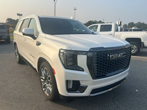 Used 2024 GMC Yukon Denali Ultimate AWD/4WD image 7